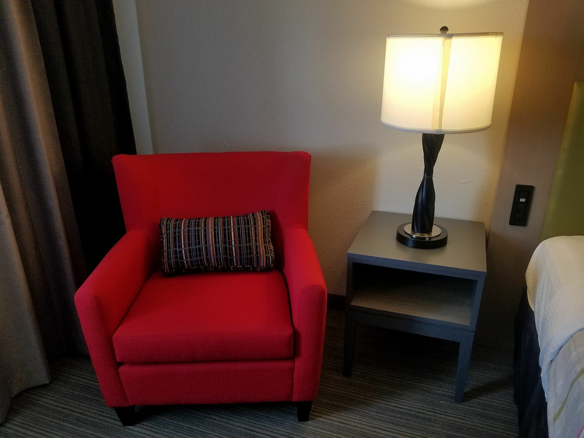 Country & By Radisson, Chicago-hoffman Hotel 3*